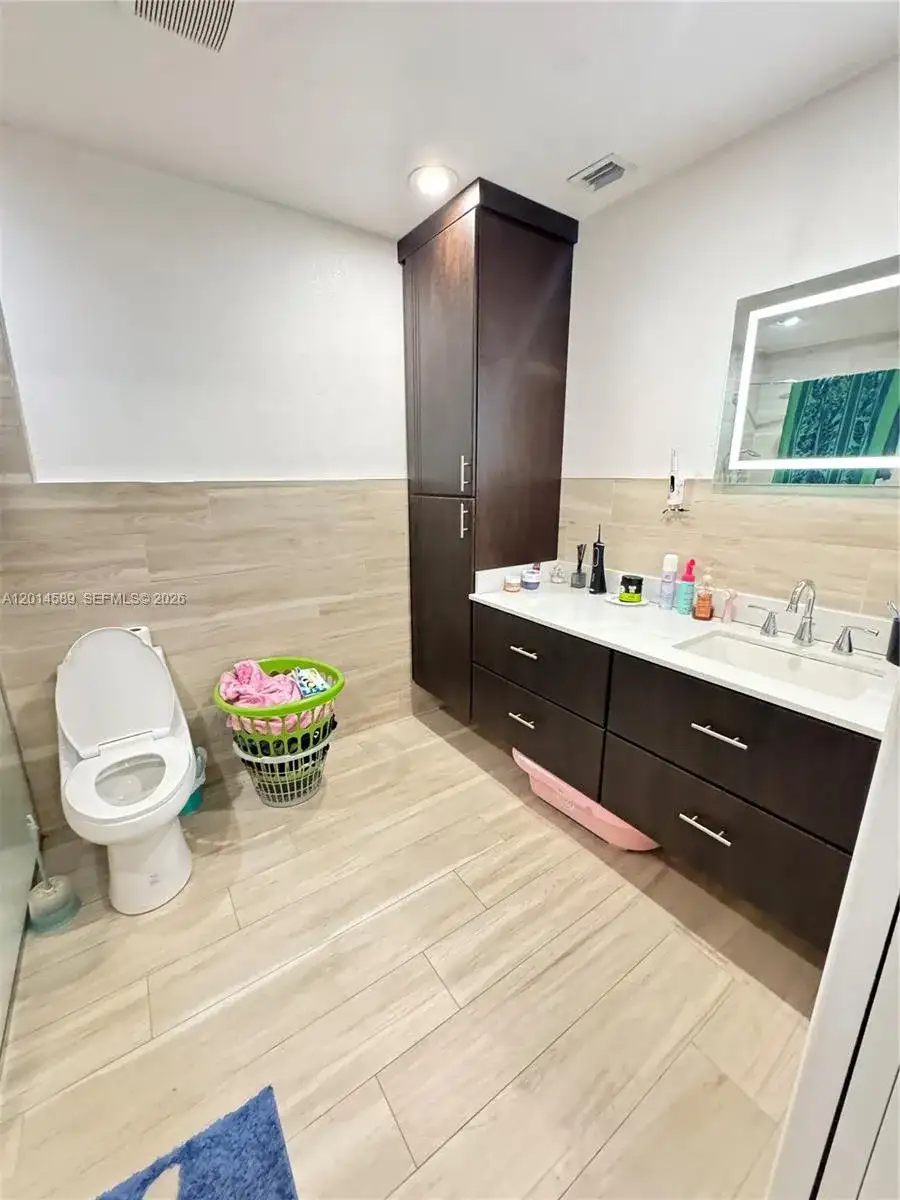 1314 W 77th St, Hialeah FL 33014 photo 5