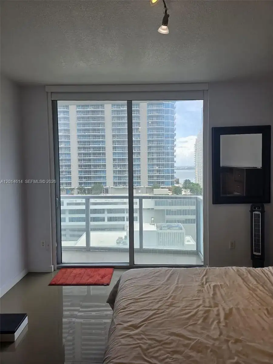 1060 Brickell Ave # 2201, Miami FL 33131 photo 4