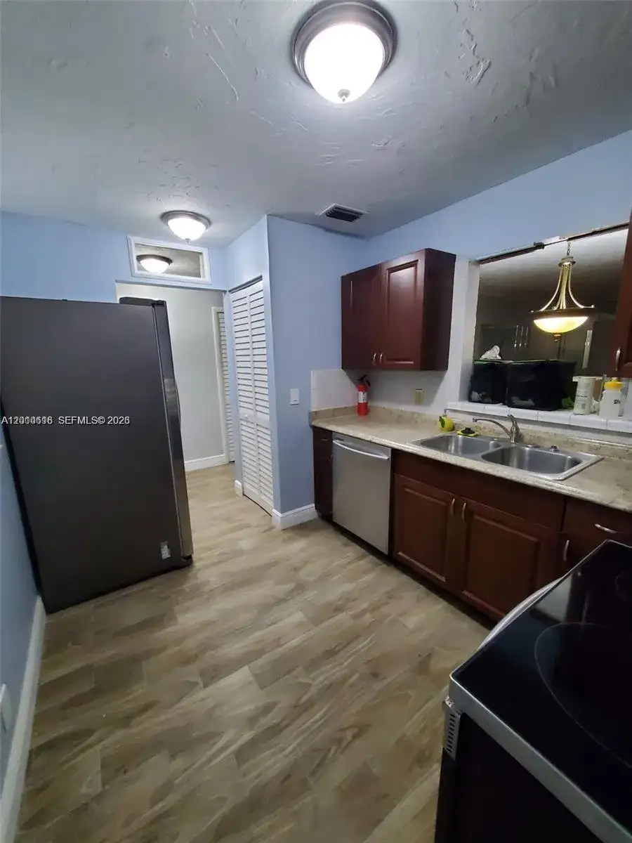 8000 Lagos De Campo Blvd # 303, Tamarac FL 33321 photo 2