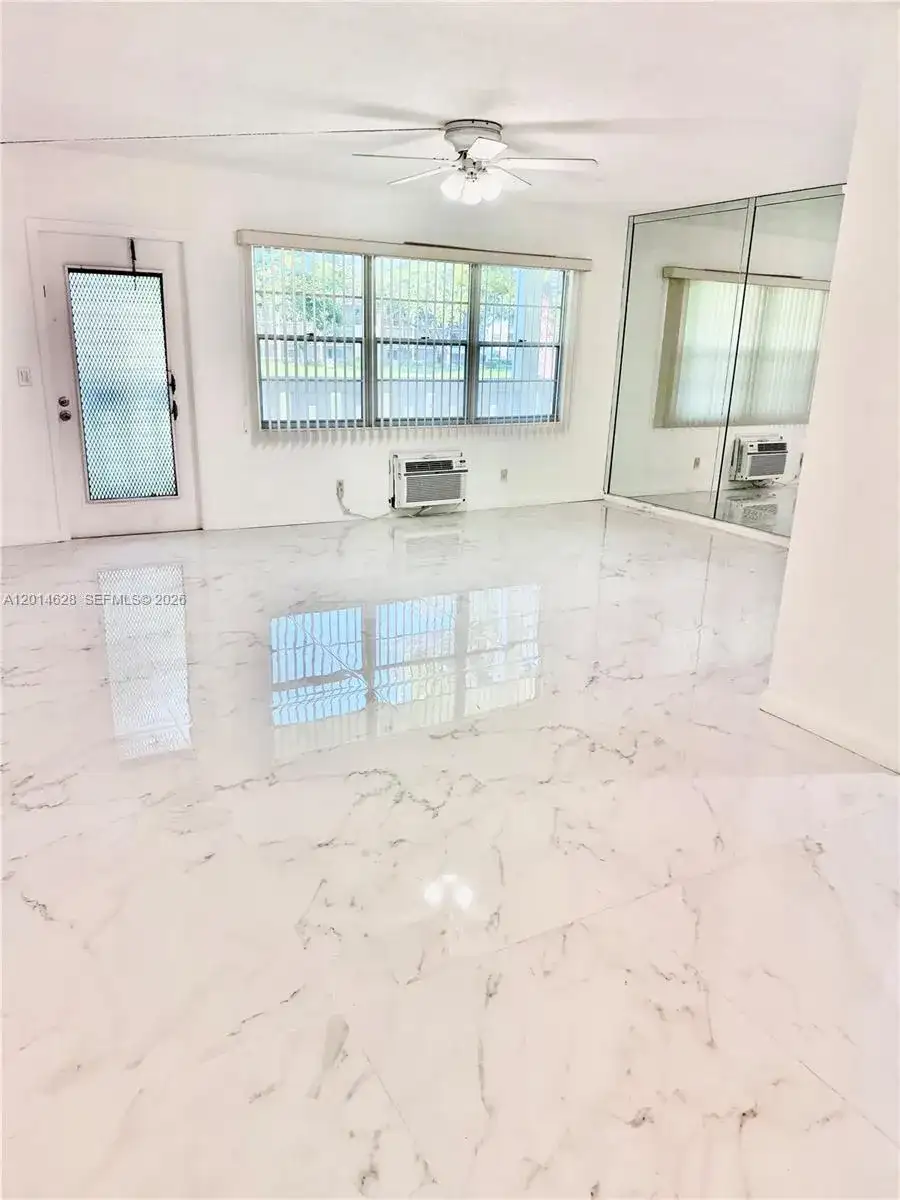272 Dorset # G, Boca Raton FL 33434 photo 2