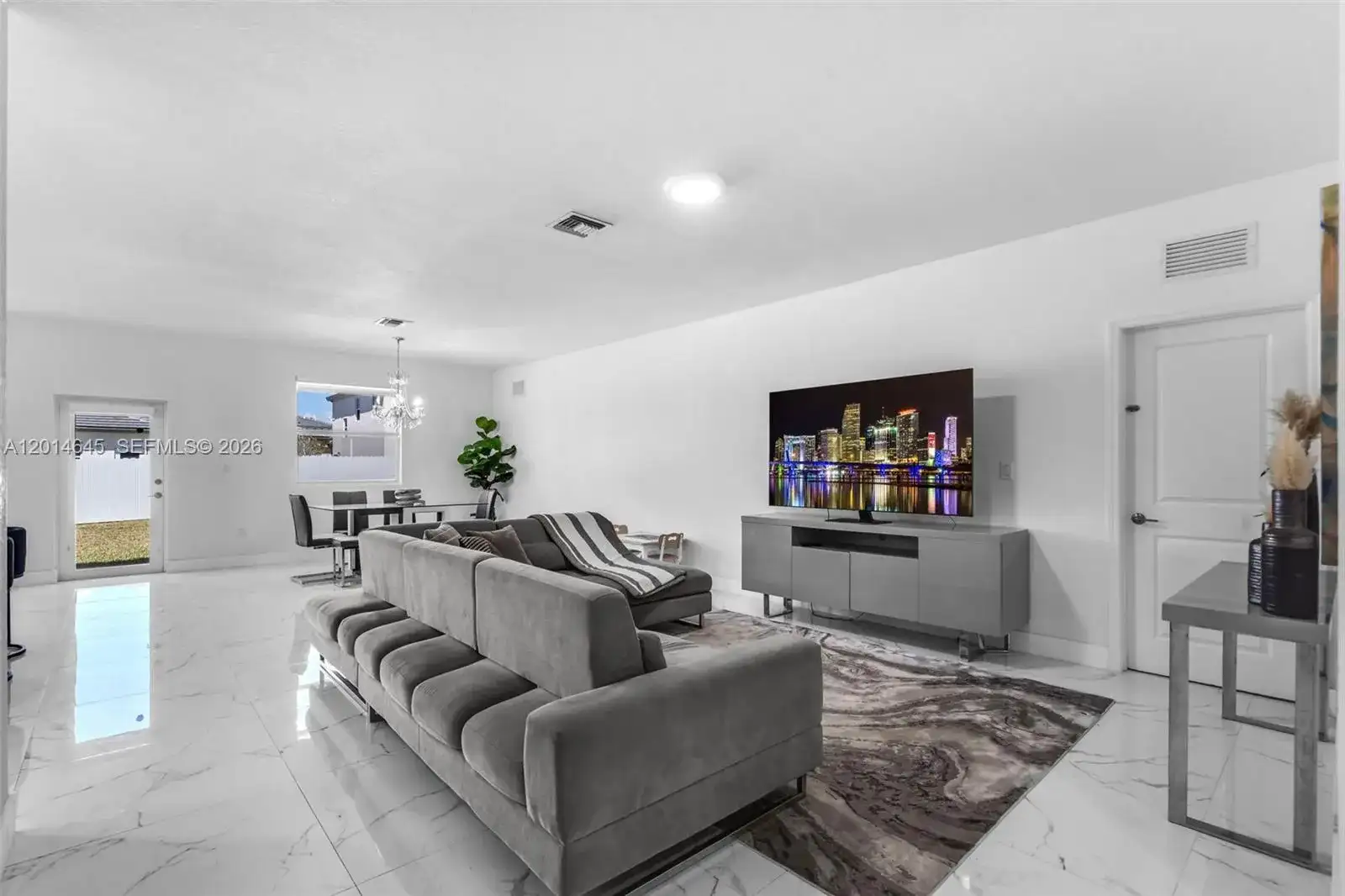13629 SW 186th Ln, Miami FL 33177 photo 2
