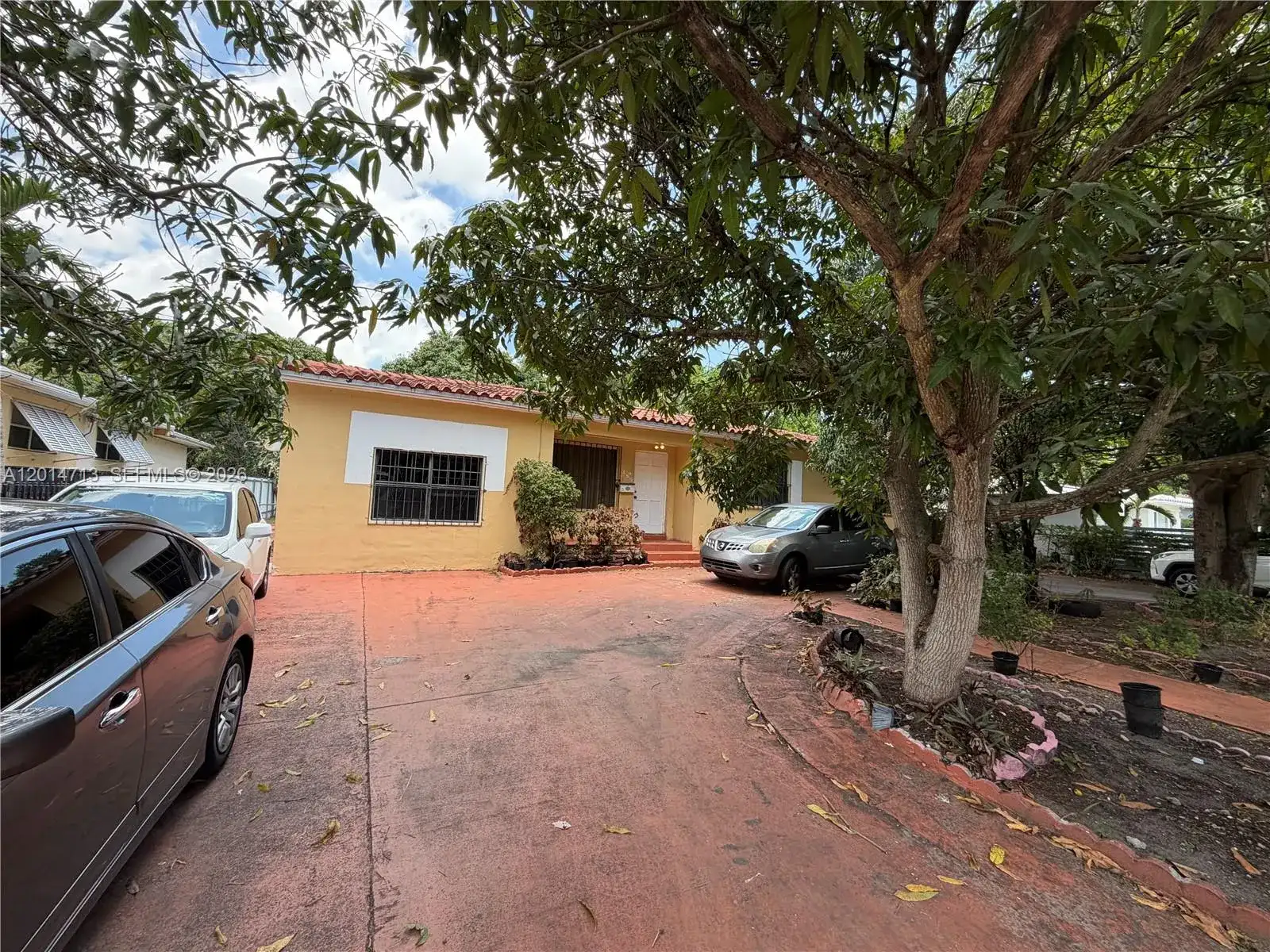 385 NE 129th St, North Miami FL 33161 photo 2