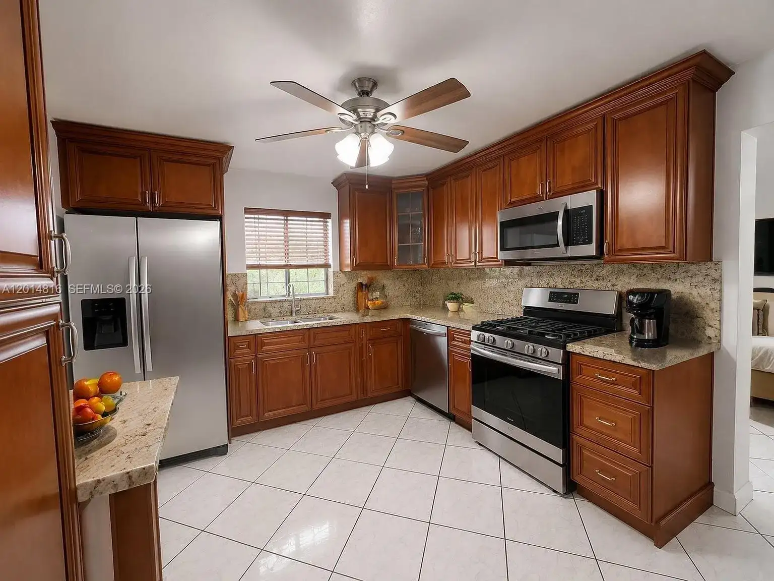 951 E 18th St, Hialeah FL 33013 photo 5