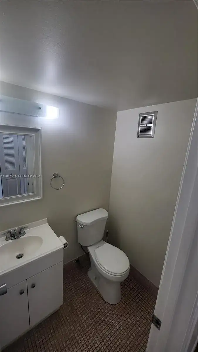 132 Andover F # 132, West Palm Beach FL 33417 photo 5