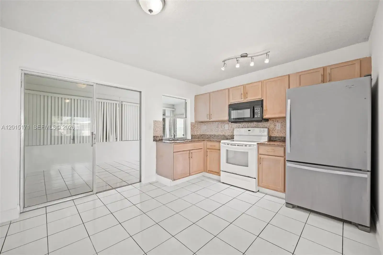 7004 NW 67th Ave, Tamarac FL 33321 photo 3