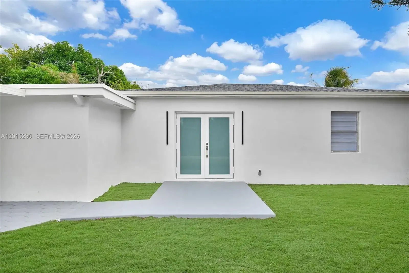 12621 NW 22nd Ct, Miami FL 33167 photo 2