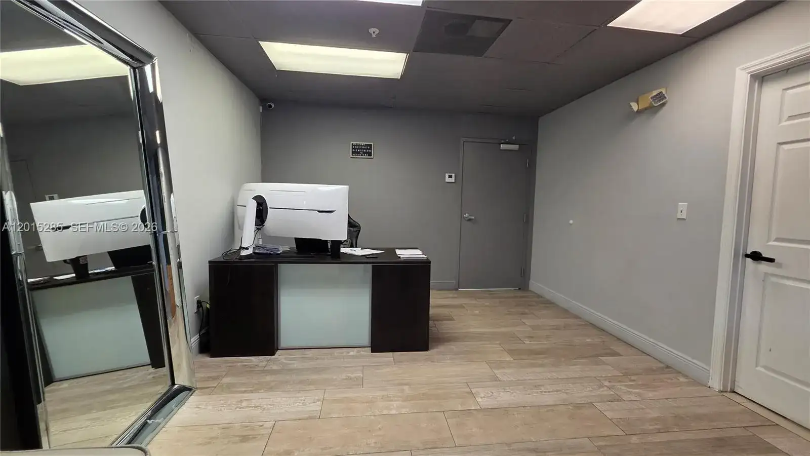 7762 NW 46th St, Doral FL 33166 photo 2