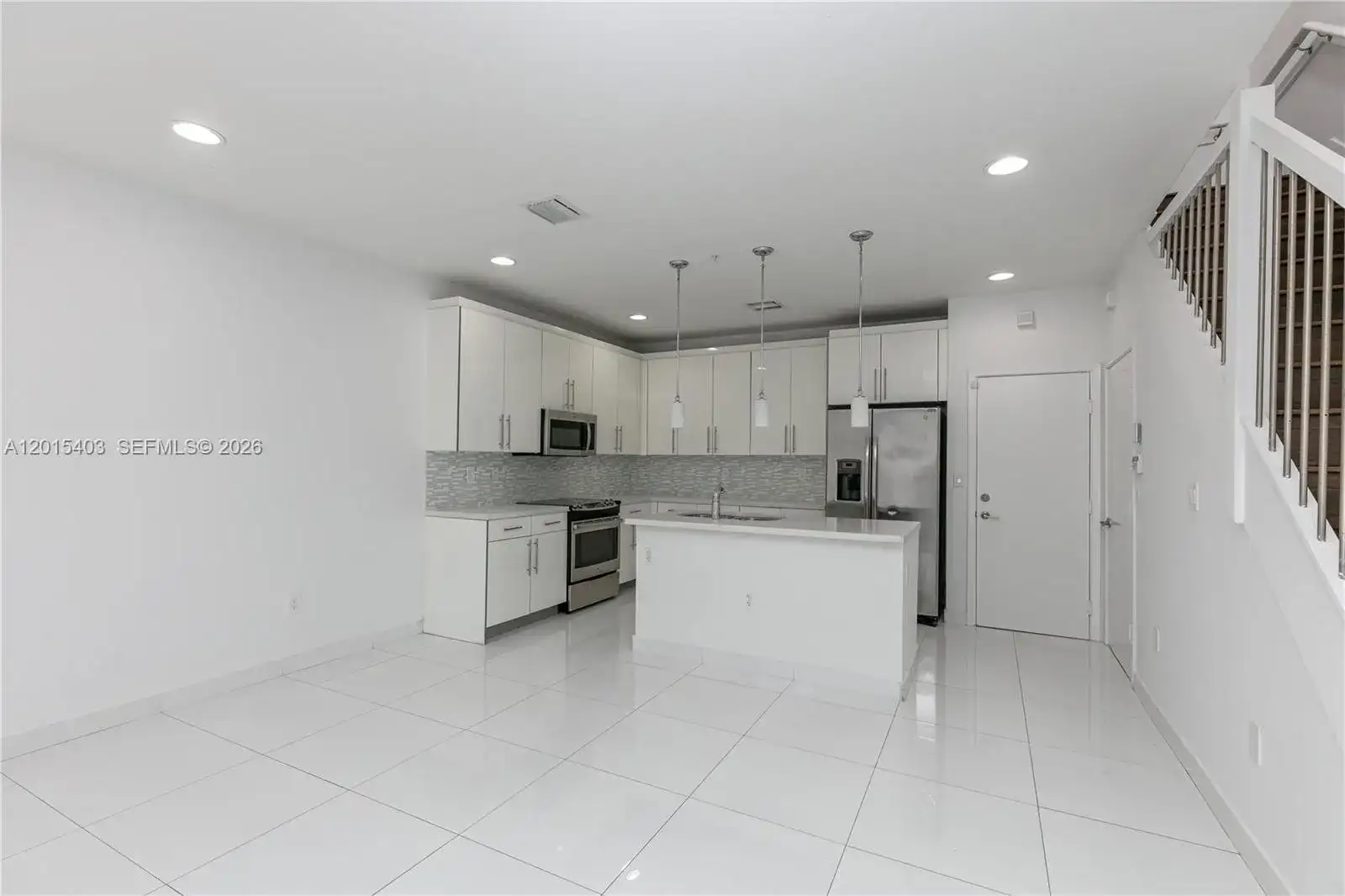 2610 NE 213th St # 103, Miami FL 33180 photo 4