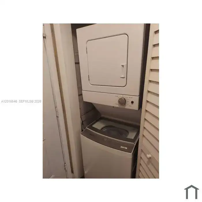 207 NE 141st St # 4, Miami FL 33161 photo 2