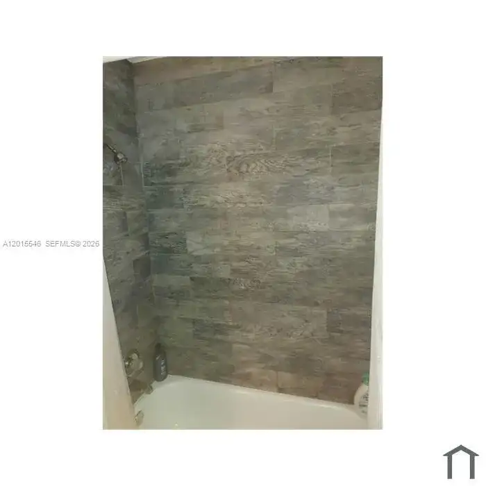 207 NE 141st St # 4, Miami FL 33161 photo 3