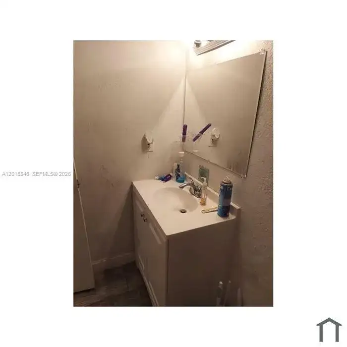 207 NE 141st St # 4, Miami FL 33161 photo 4