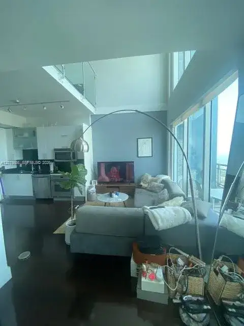 60 SW 13th St # 4611, Miami FL 33130 photo 3