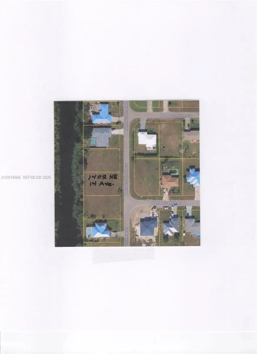 1402 NE 14 ave, Cape Coral FL 33909 photo 2