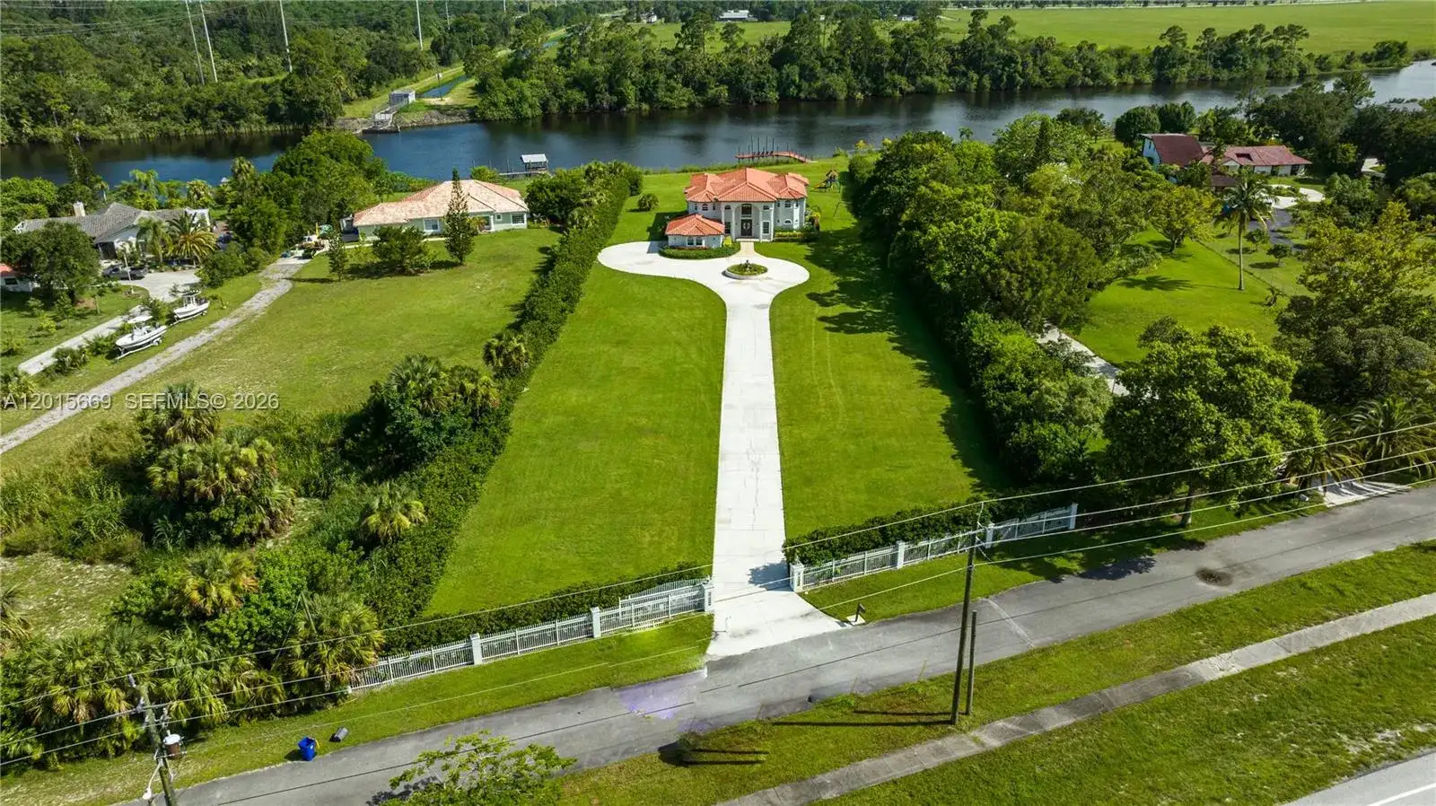 6152 SW Banks St, Palm City FL 34990 photo 2