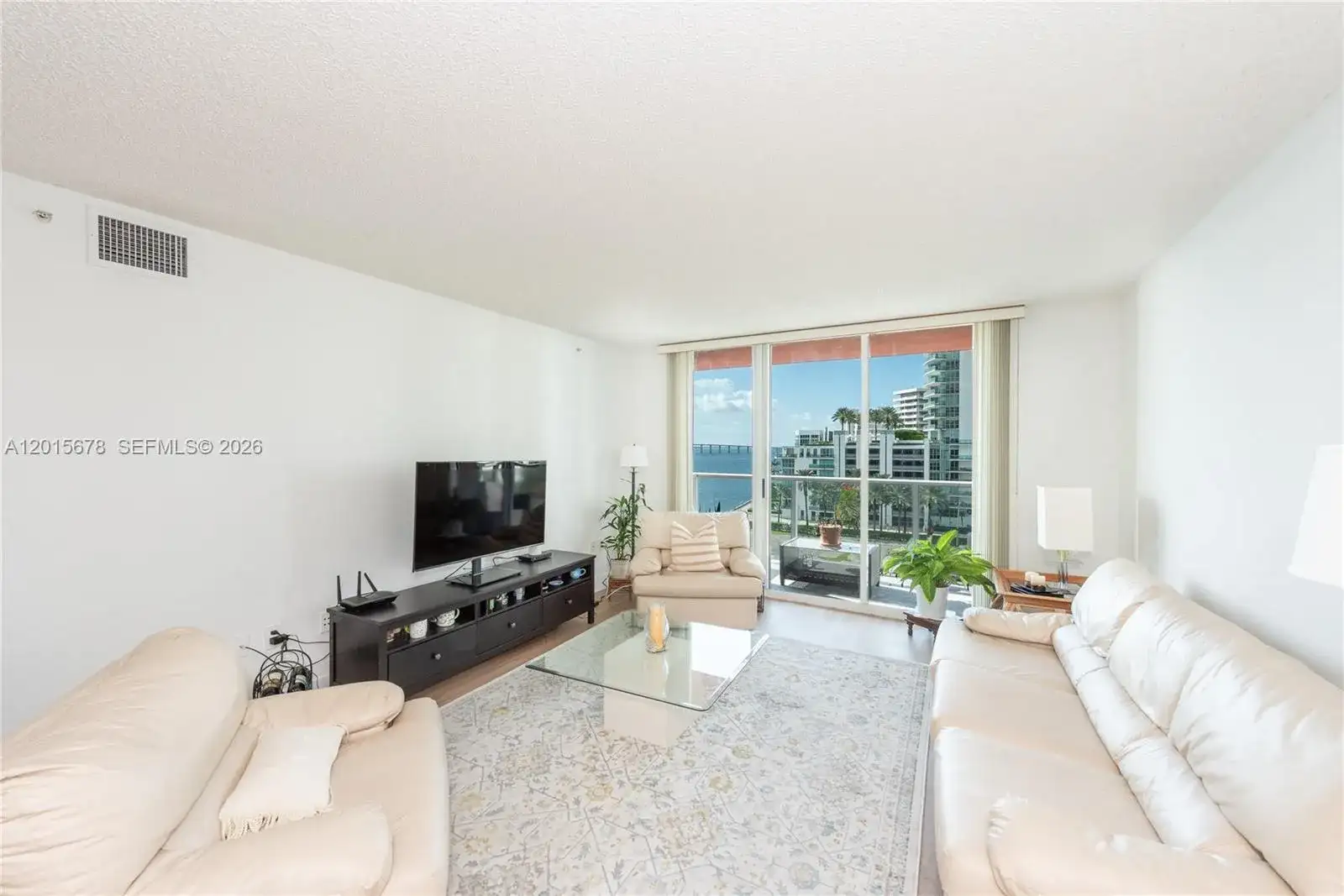 1155 Brickell Bay Dr # 609, Miami FL 33131 photo 2
