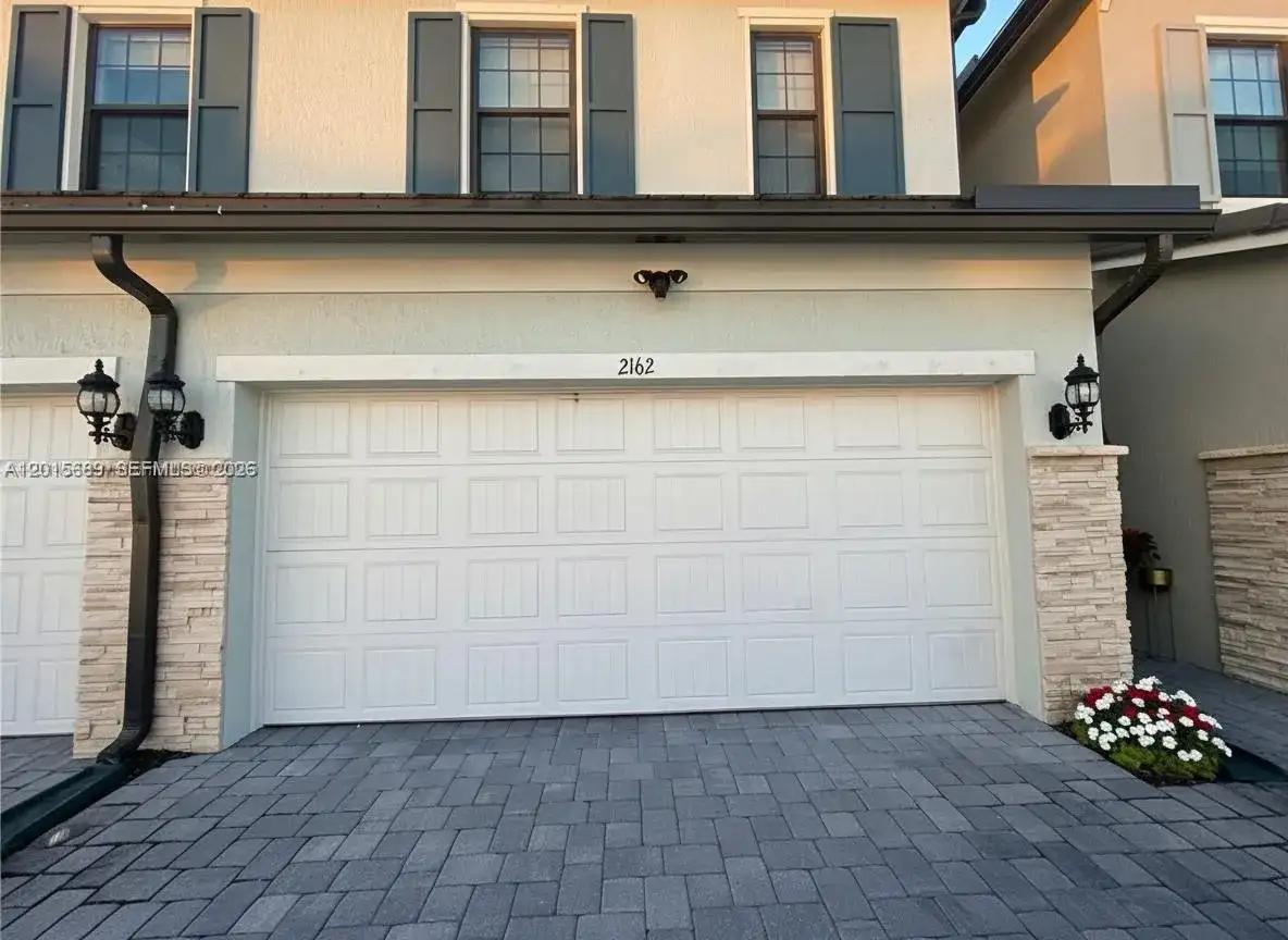 2162 Appleton Cir N, Oakland Park FL 33309 photo 2