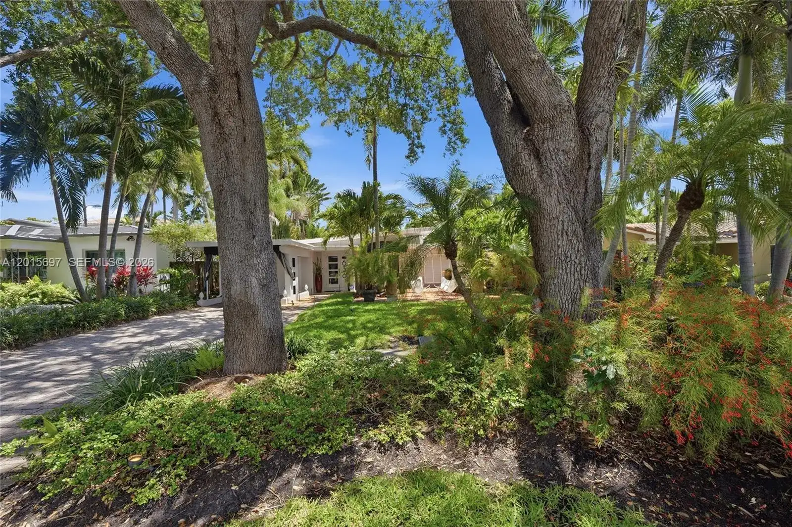 636 NE 17th Ter, Fort Lauderdale FL 33304 photo 5