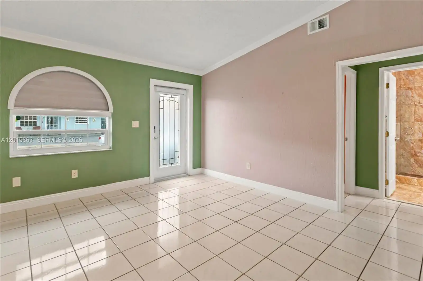 5471 W 27th Ct, Hialeah FL 33016 photo 2