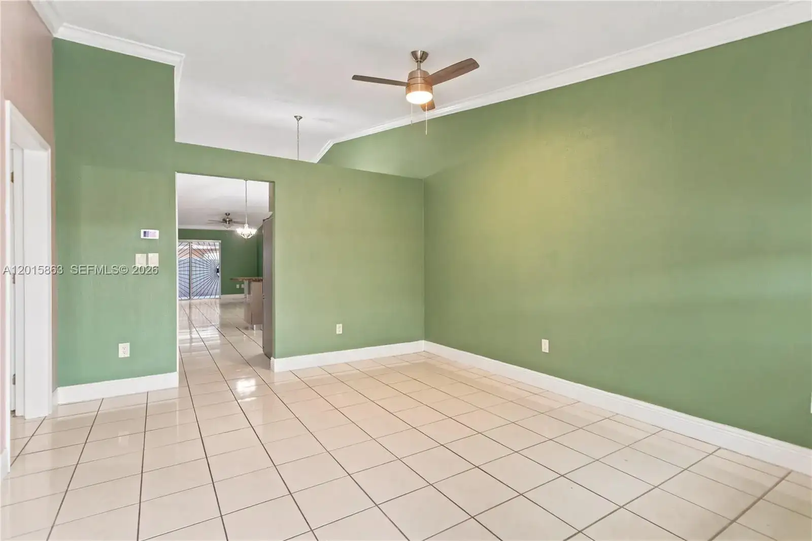 5471 W 27th Ct, Hialeah FL 33016 photo 4