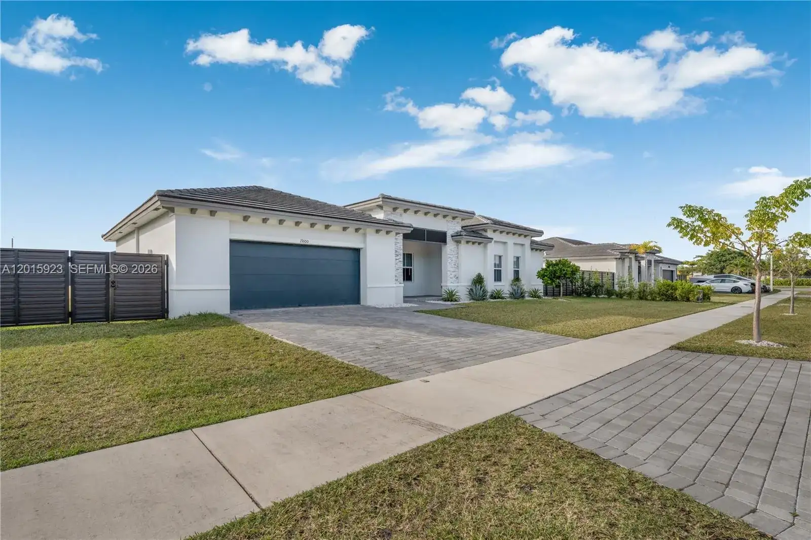 19100 SW 132nd Pl, Miami FL 33177 photo 4