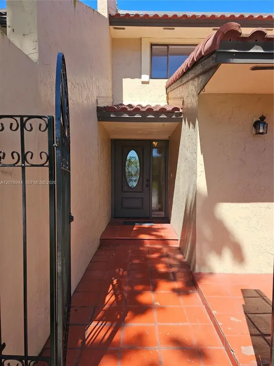 10144 Costa Del Sol Blvd, Doral FL 33178 photo 2