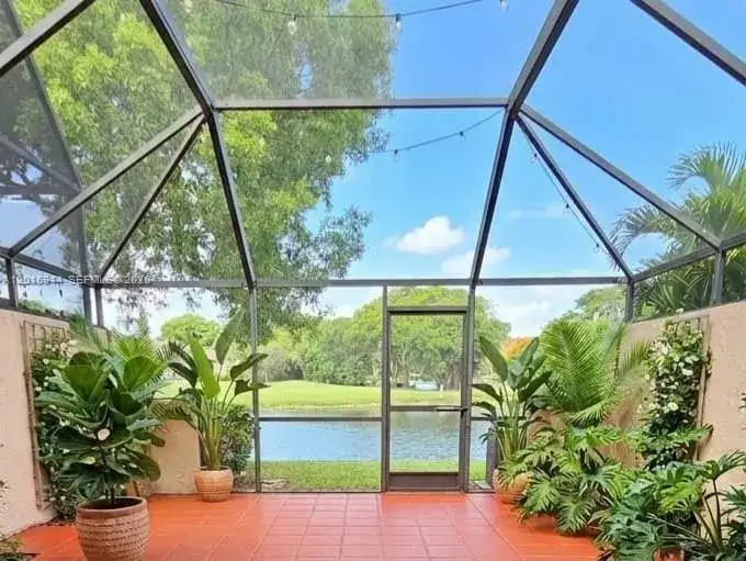 10144 Costa Del Sol Blvd, Doral FL 33178 photo 4