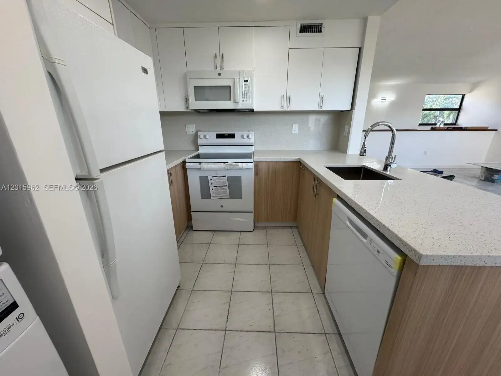 10296 NW 9th St Cir # 202, Miami FL 33172 photo 2