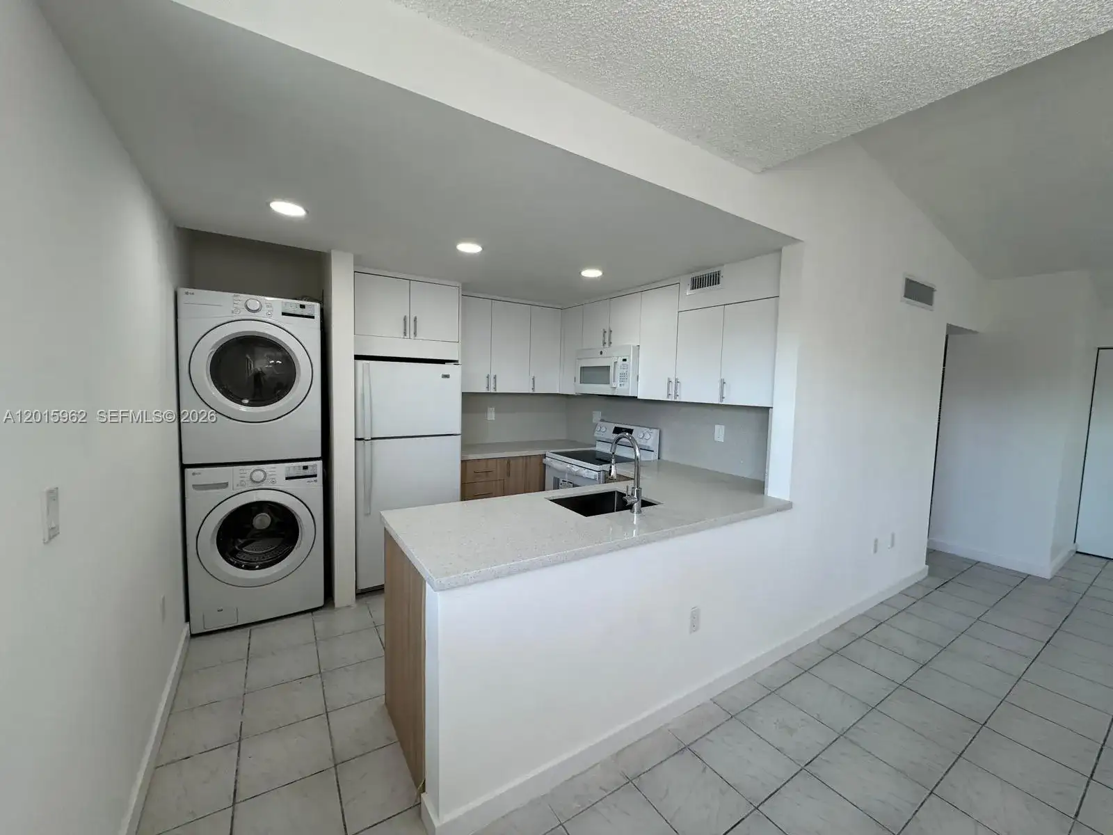 10296 NW 9th St Cir # 202, Miami FL 33172 photo 3