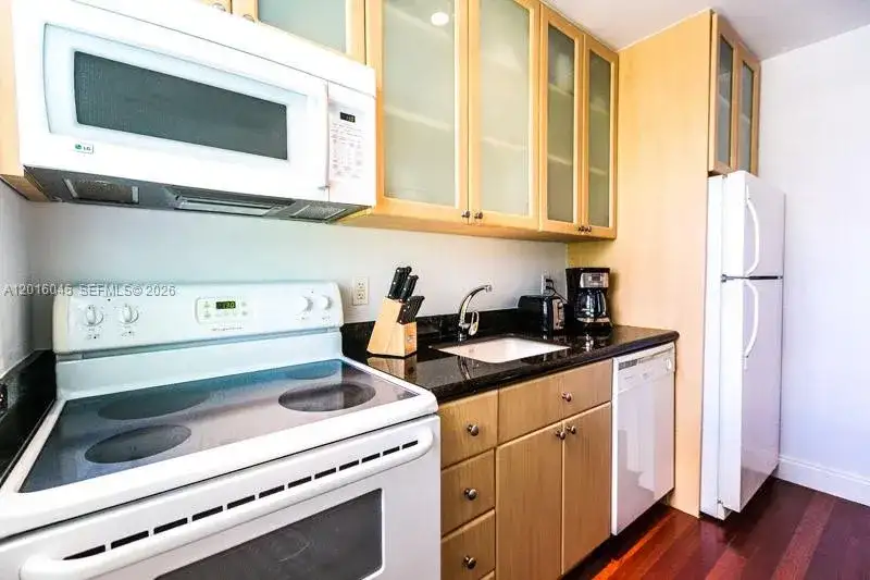 420 15th St # 106, Miami Beach FL 33139 photo 5