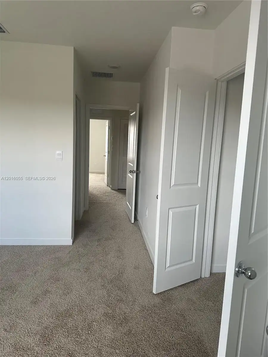 509 NE 1st Dr, Florida City FL 33034 photo 5