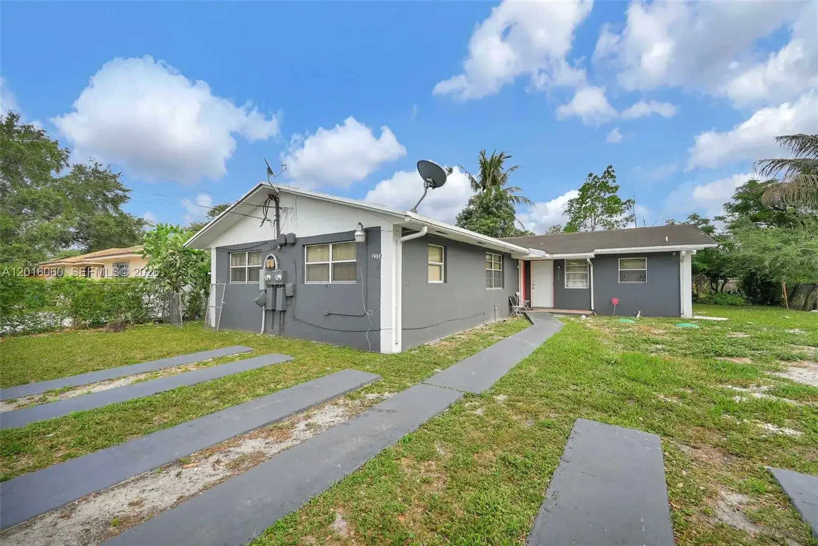 2352 NW 102nd St, Miami FL 33147 photo 2