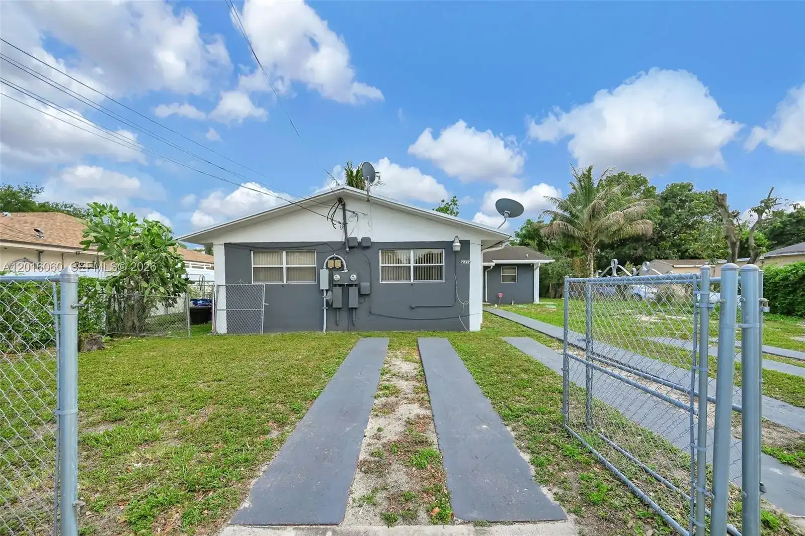 2352 NW 102nd St, Miami FL 33147 photo 3