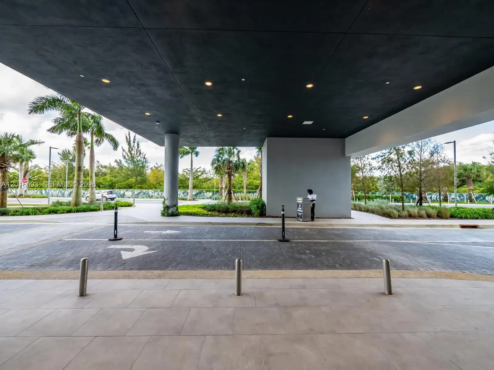 2000 S Metropica Way # 2007, Sunrise FL 33323 photo 3