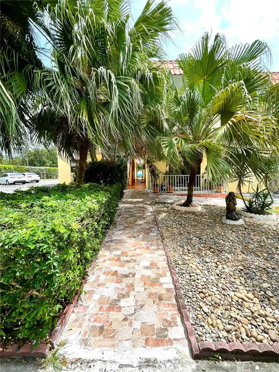 3522 NE 166th St # 7, North Miami Beach FL 33160 photo 2
