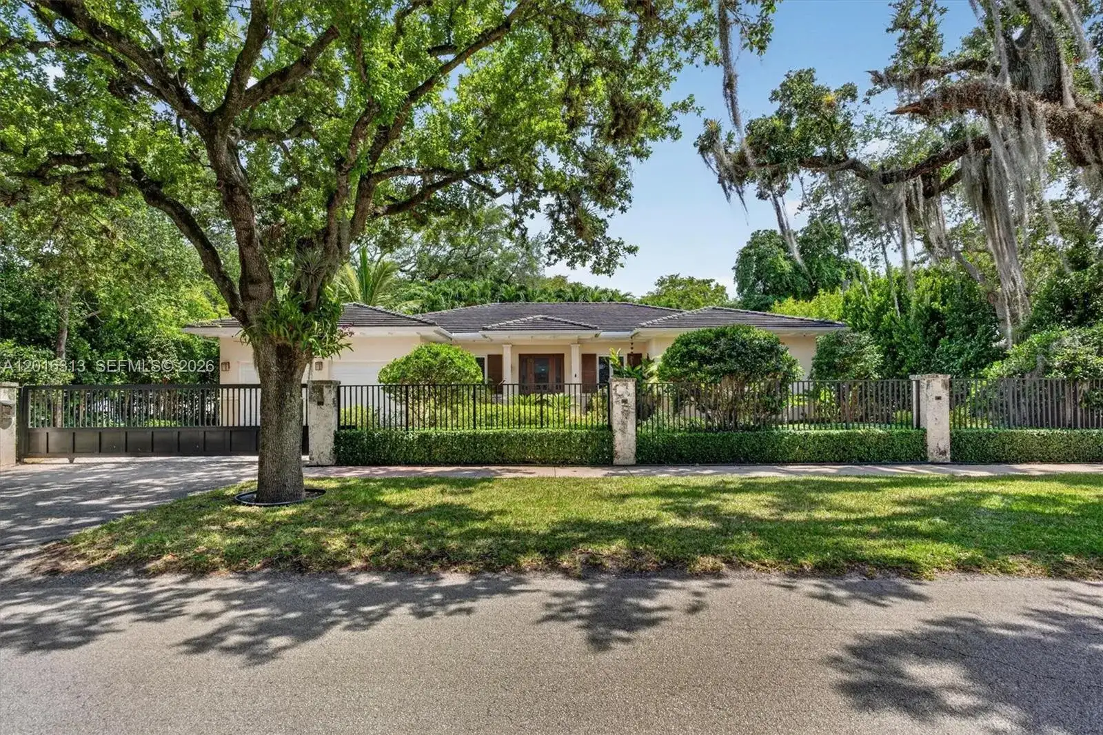 442 Amalfi Ave, Coral Gables FL 33146 photo 5