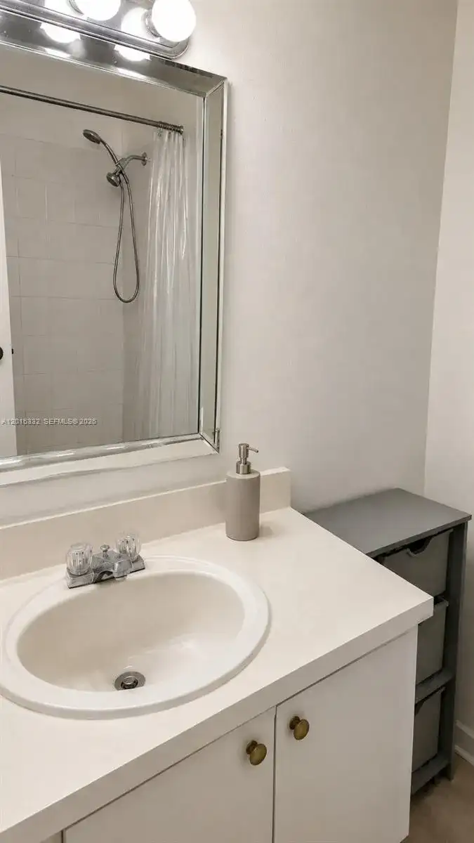 17911 NW 68th Ave # M201, Hialeah FL 33015 photo 2