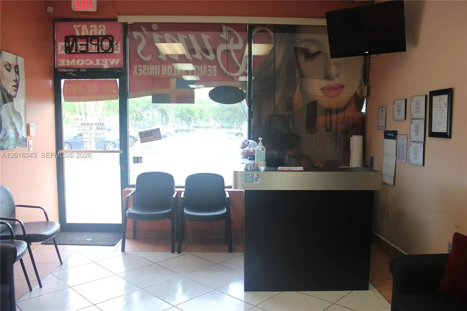 6647 Taft St, Hollywood FL 33024 photo 3