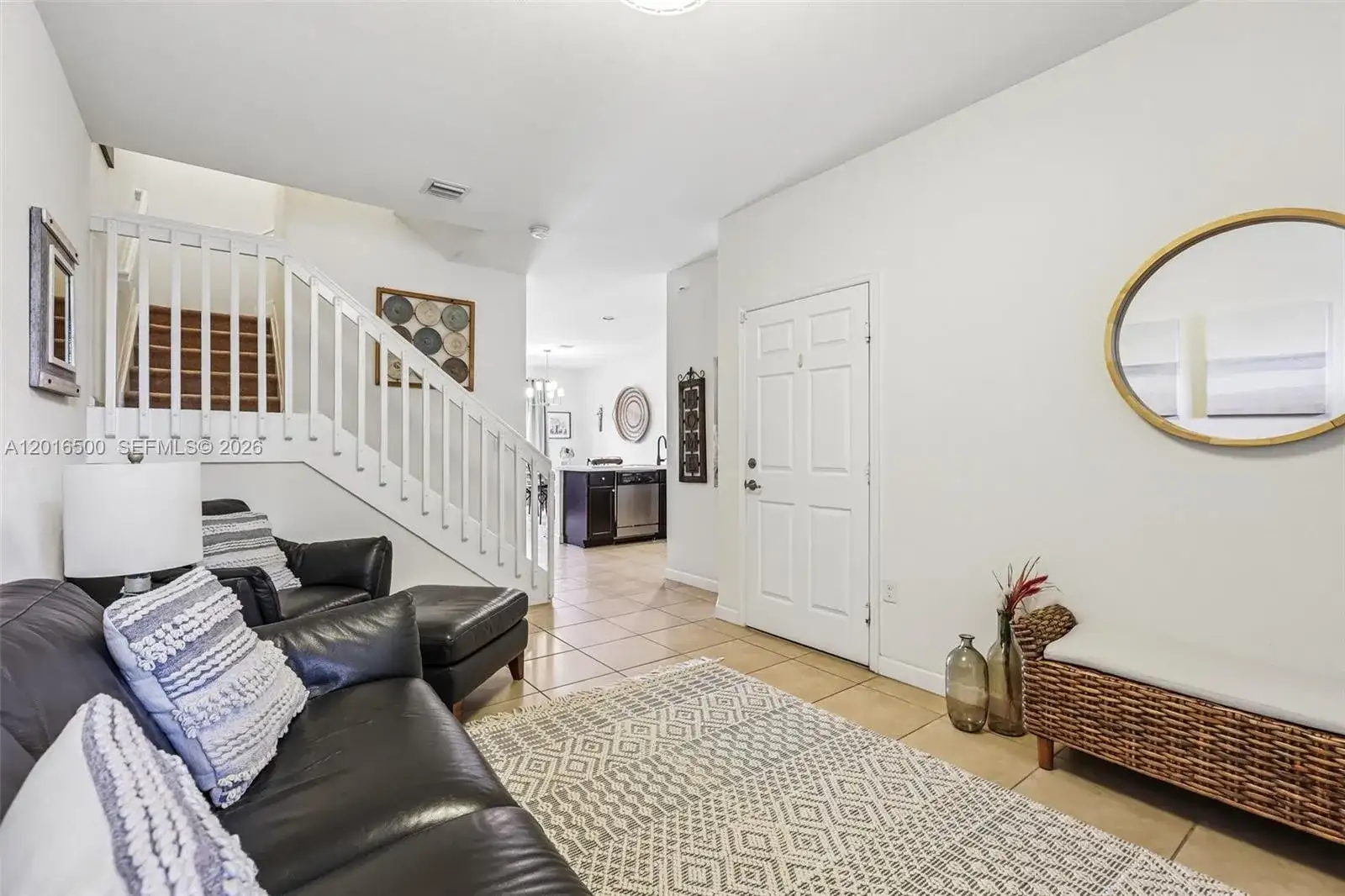 284 SE 37th Ter, Homestead FL 33033 photo 2