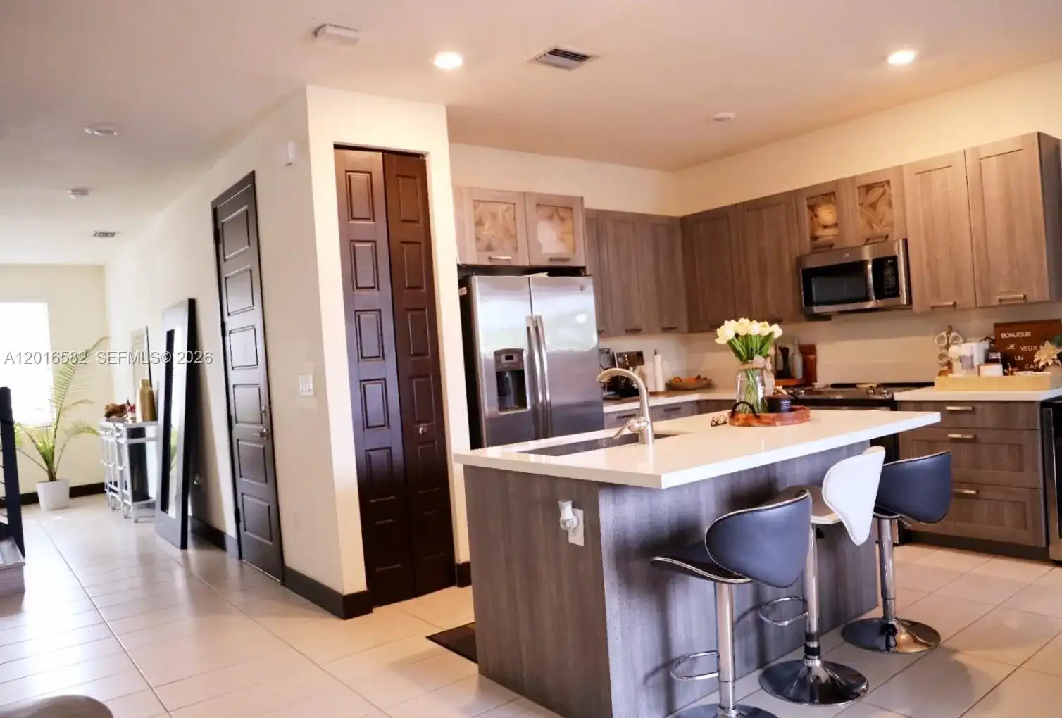 16012 NW 91st Ct, Miami Lakes FL 33018 photo 2