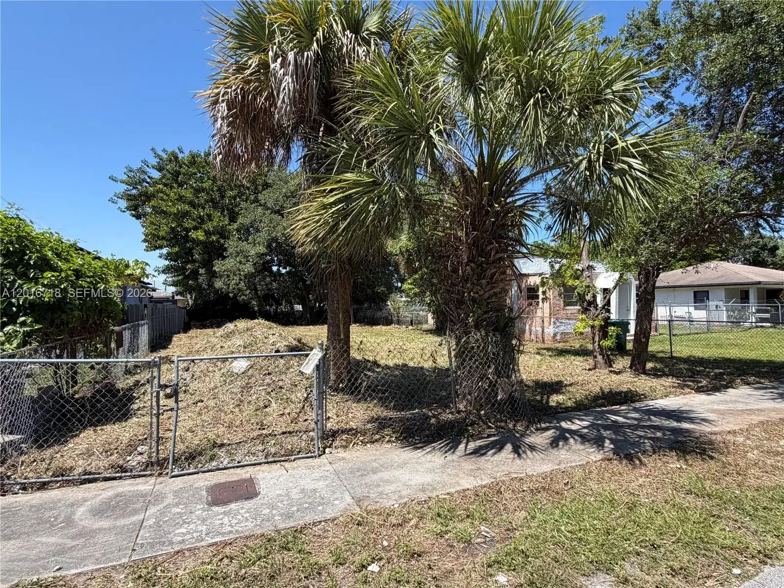 2381 NW 63rd st, Miami FL 33147 photo 4