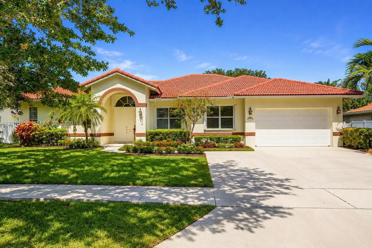 4401 SW 74th Ter, Davie FL 33314 photo 2
