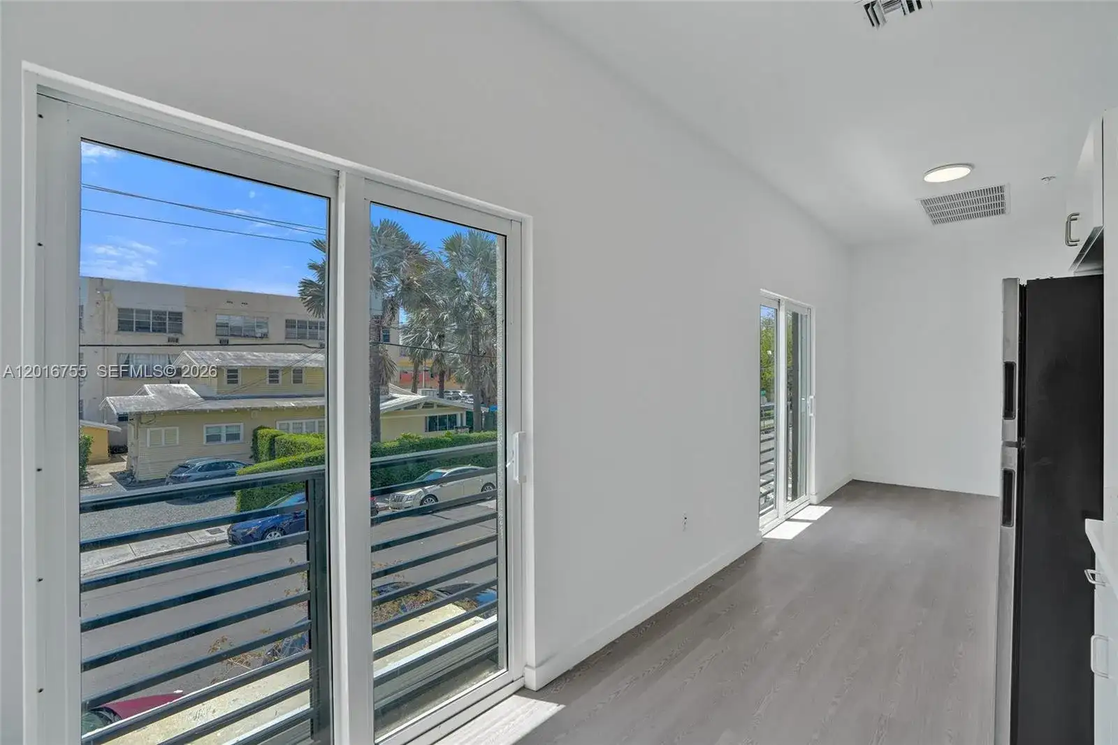 1567 NW 1st St # 8, Miami FL 33125 photo 2