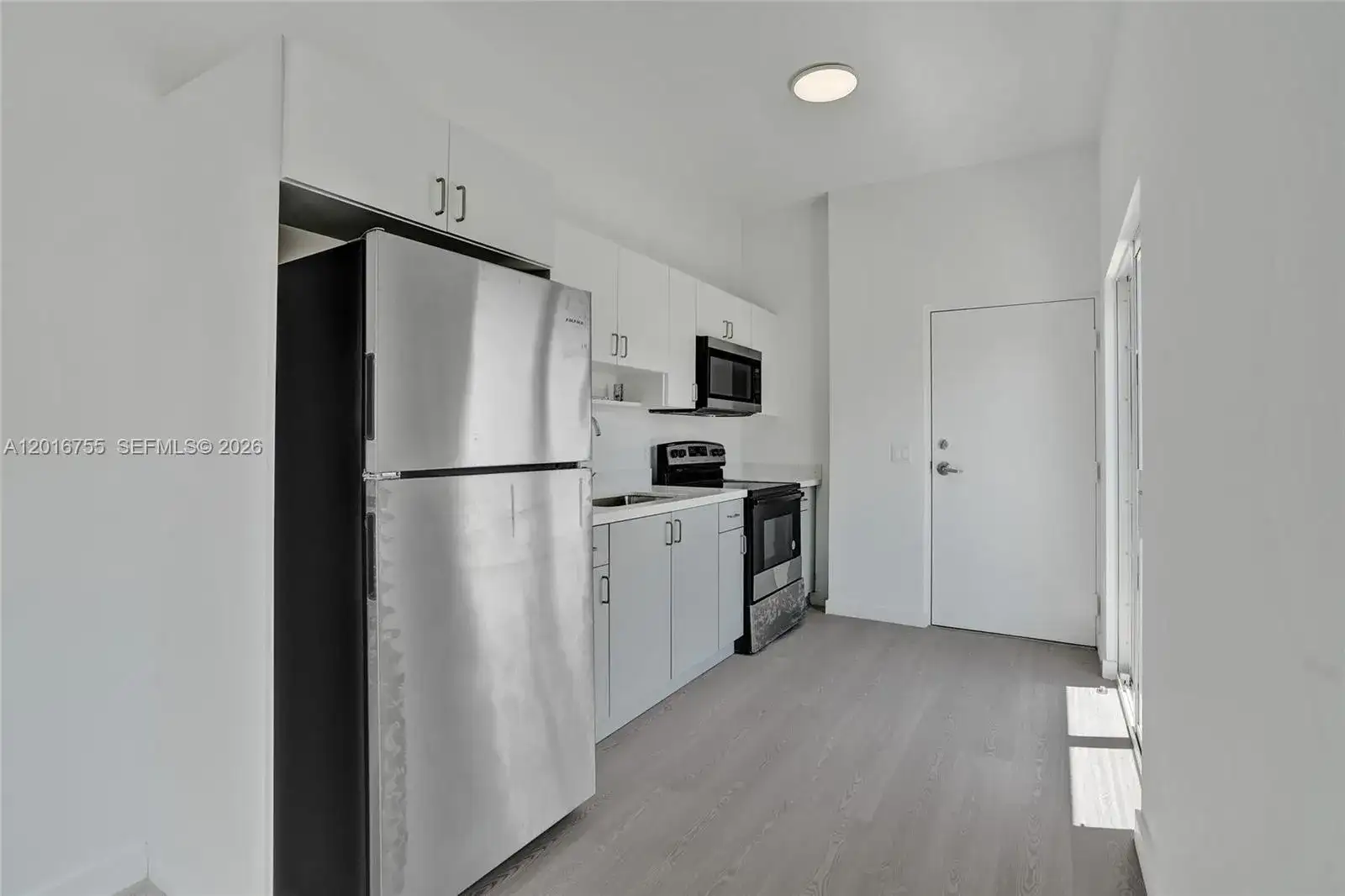 1567 NW 1st St # 8, Miami FL 33125 photo 3