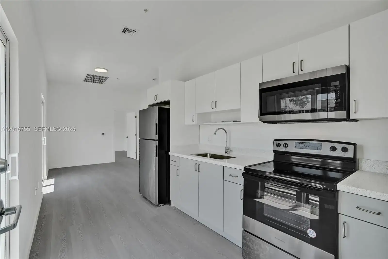 1567 NW 1st St # 8, Miami FL 33125 photo 4