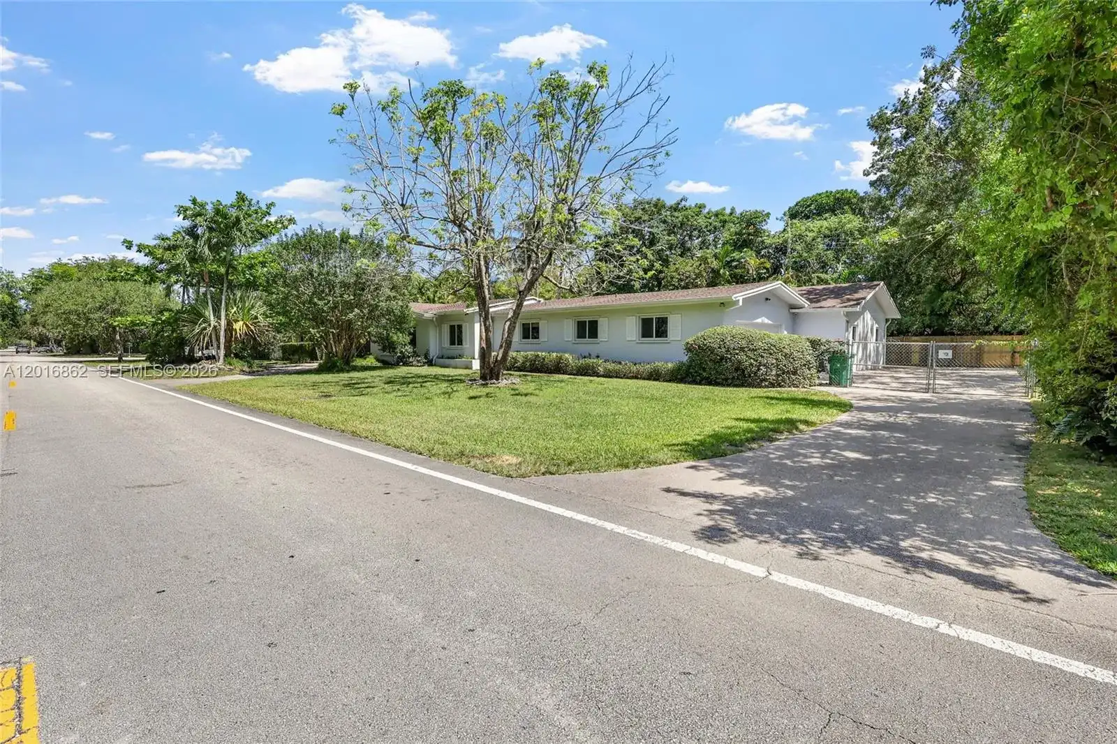 7800 SW 132nd St, Pinecrest FL 33156 photo 4