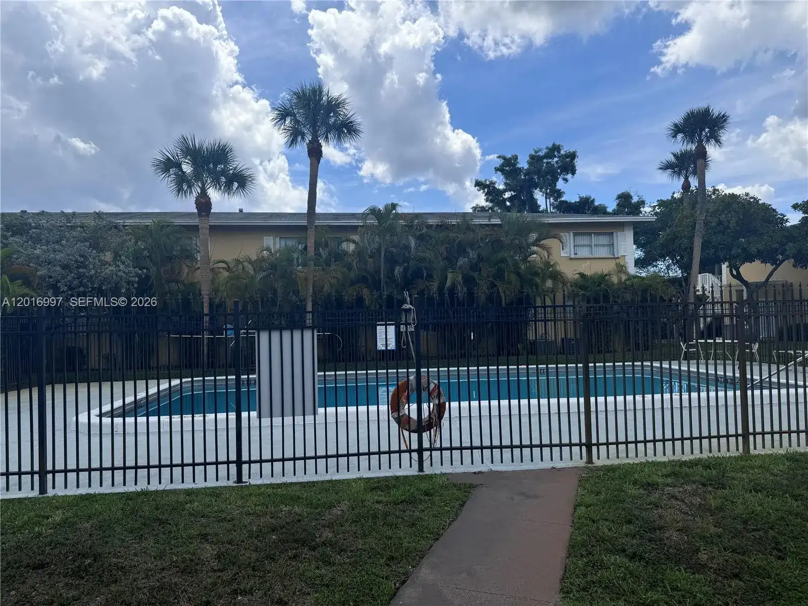 410 SE 2nd Ave # 21, Deerfield Beach FL 33441 photo 3