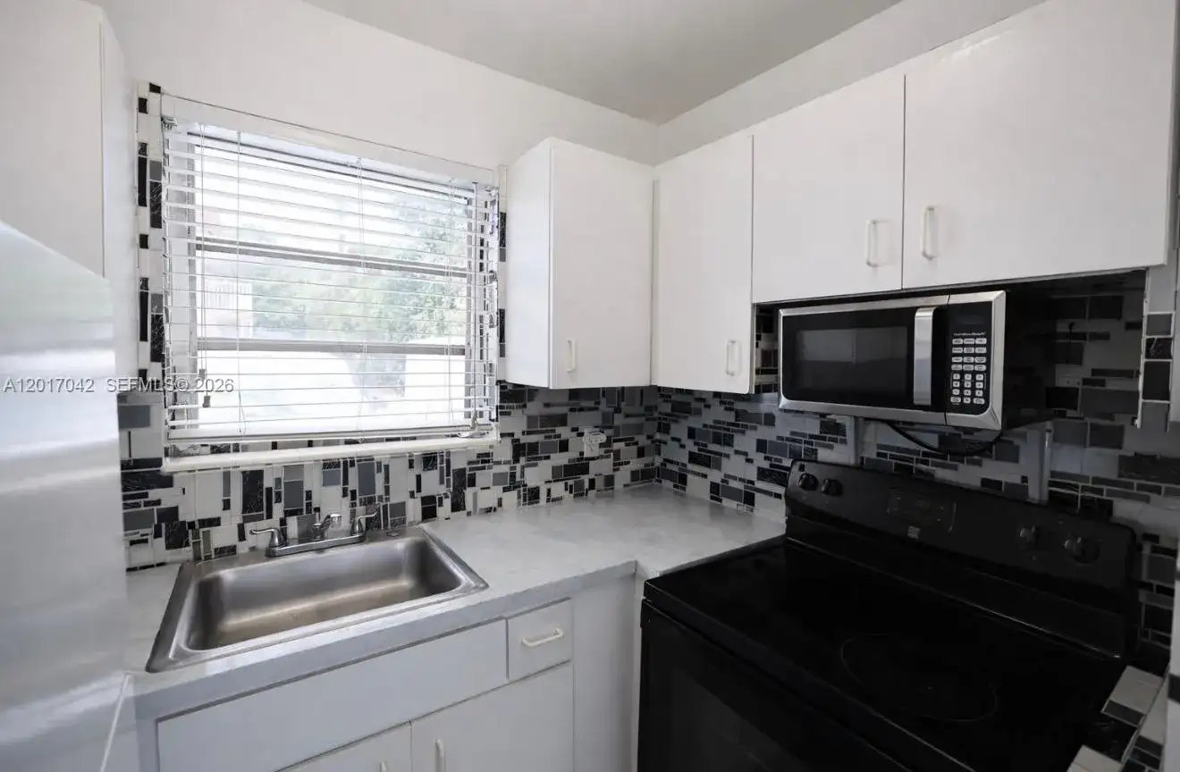 4381 W Flagler St # 3, Miami FL 33134 photo 2