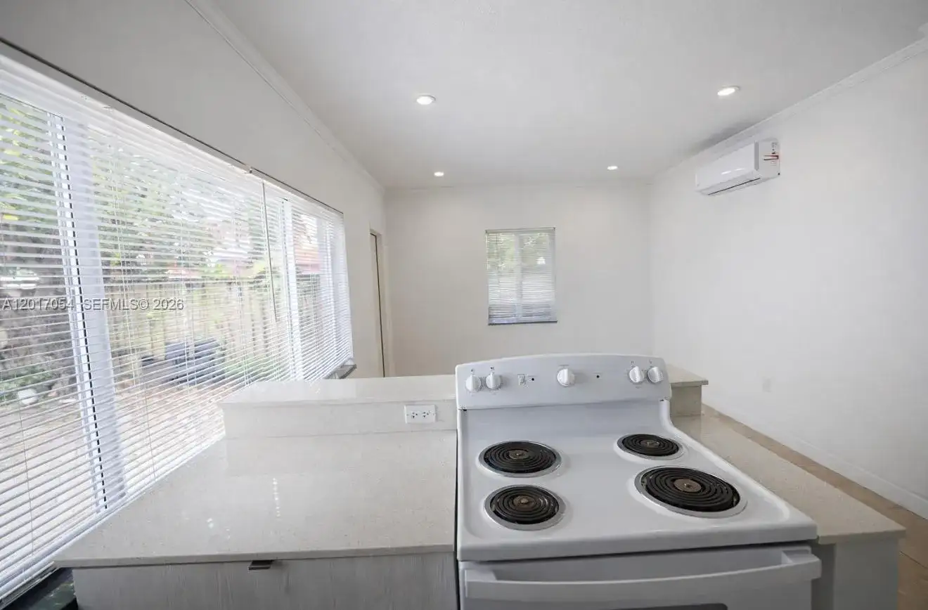 572 NE 67th St # 5, Miami FL 33138 photo 3