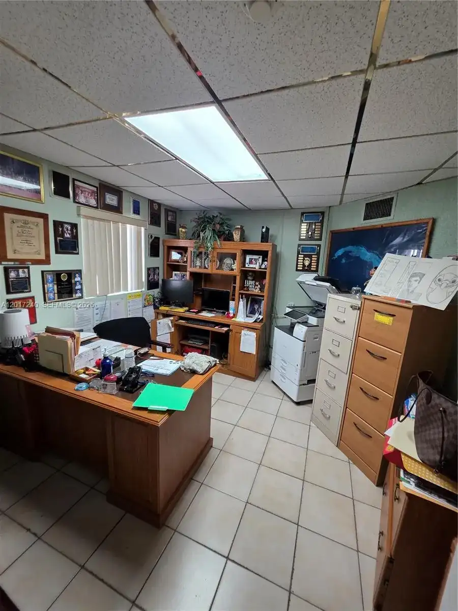 2660 SW 17th St, Miami FL 33145 photo 2