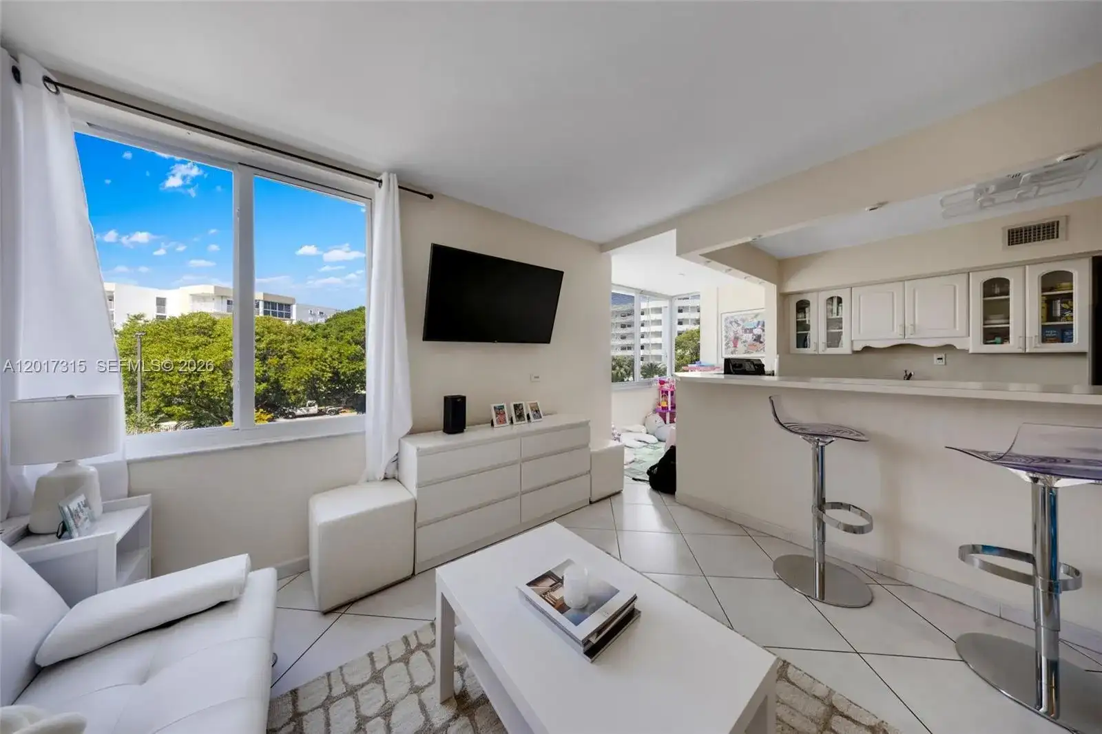 250 180th Dr # 352, Sunny Isles Beach FL 33160 photo 4